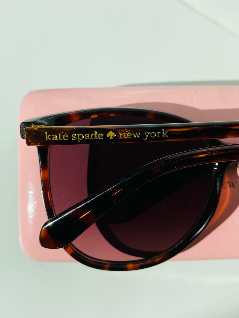 Kate Spade Vintage Tortoise Cat Eye Sunglasses with Case